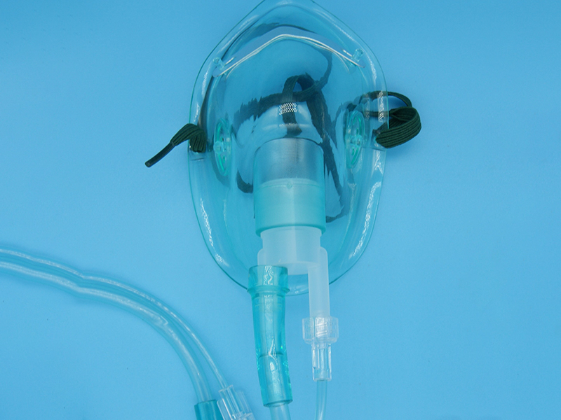 Oxygen Mask with End-Tidal CO2 Monitoring